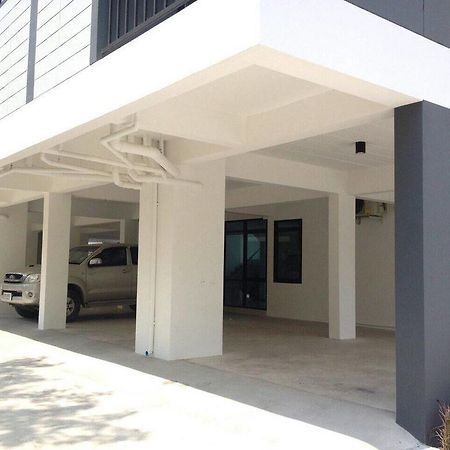 Promsook Apartment Chonburi Buitenkant foto