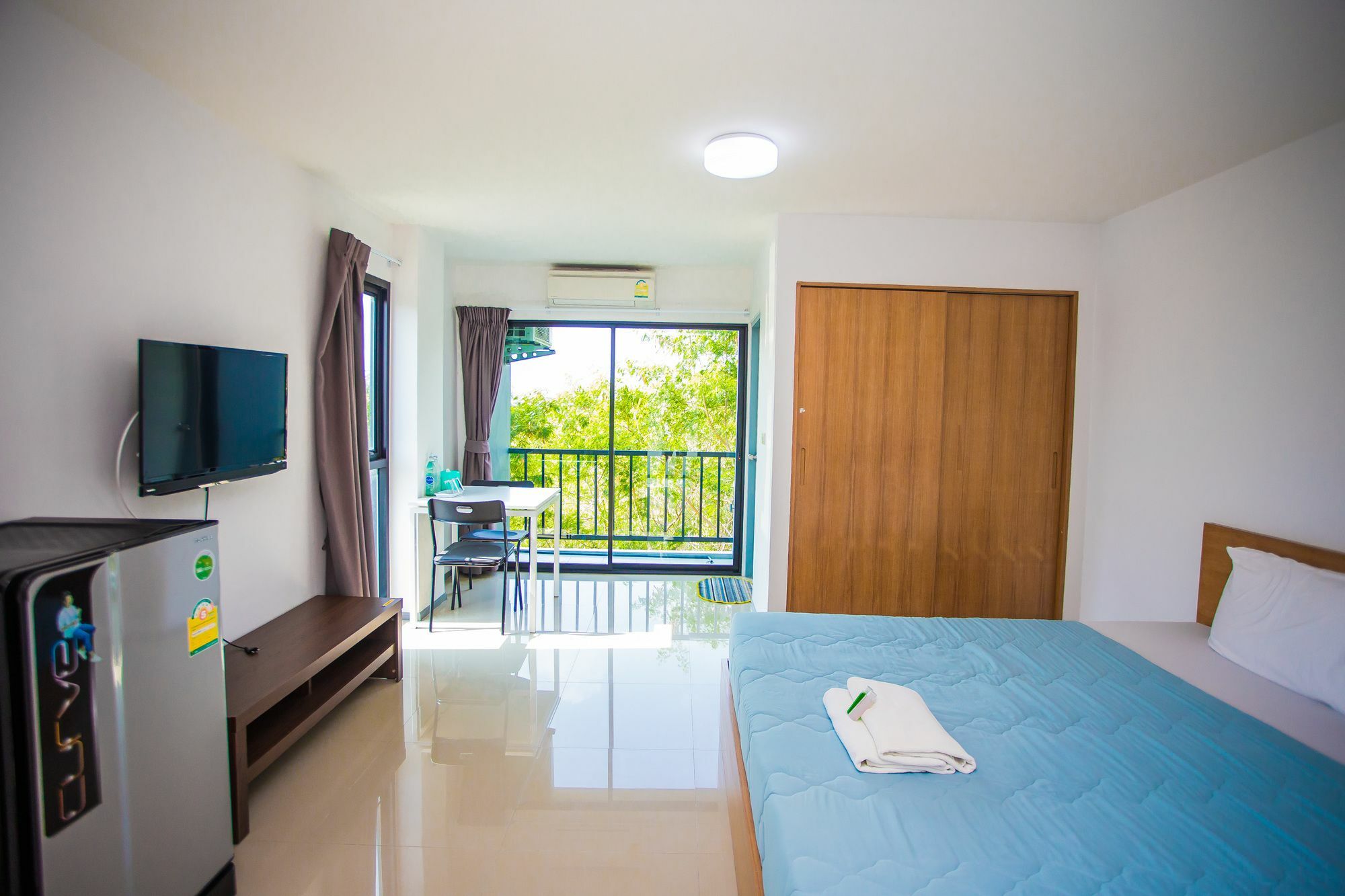 Promsook Apartment Chonburi Buitenkant foto