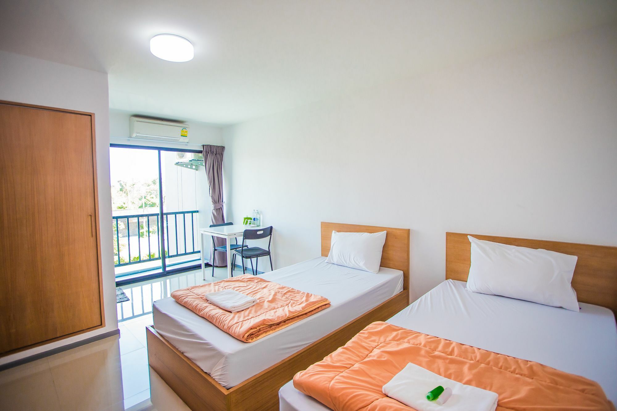 Promsook Apartment Chonburi Buitenkant foto