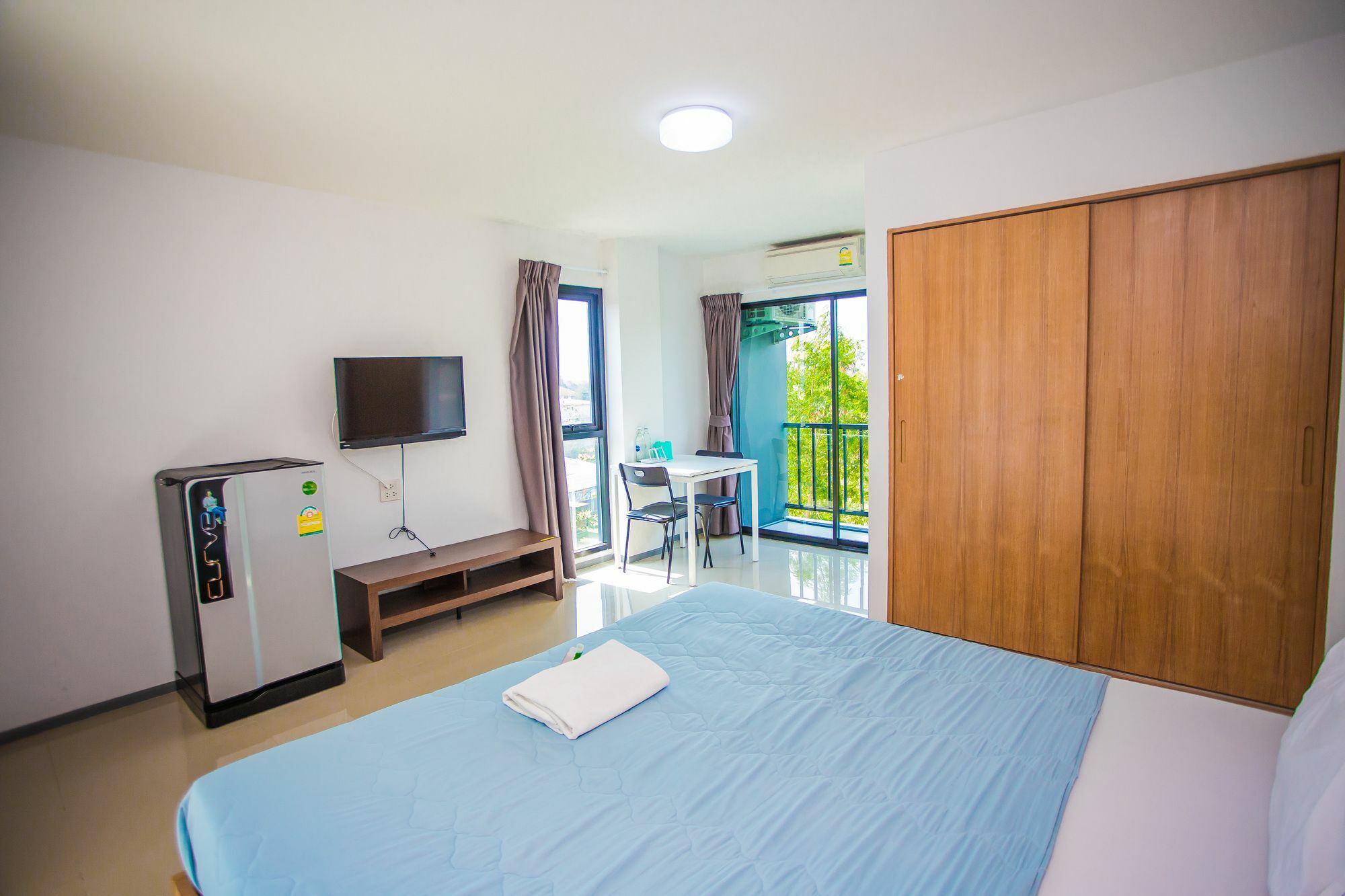 Promsook Apartment Chonburi Buitenkant foto