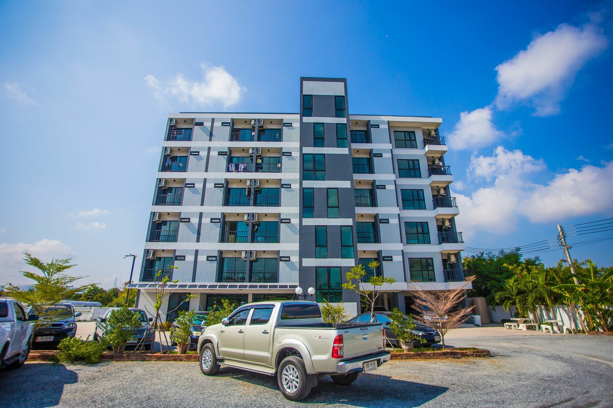 Promsook Apartment Chonburi Buitenkant foto