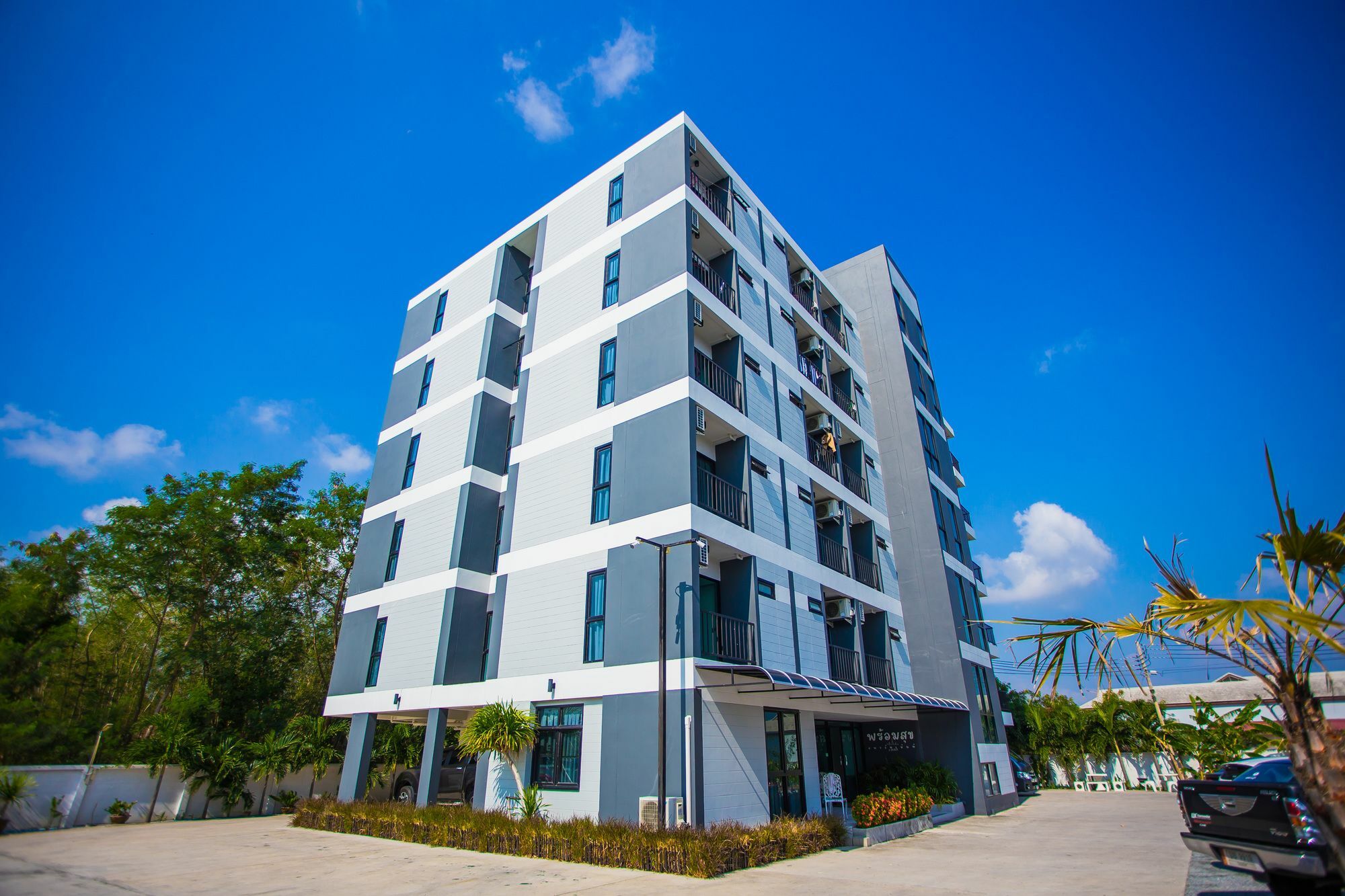 Promsook Apartment Chonburi Buitenkant foto