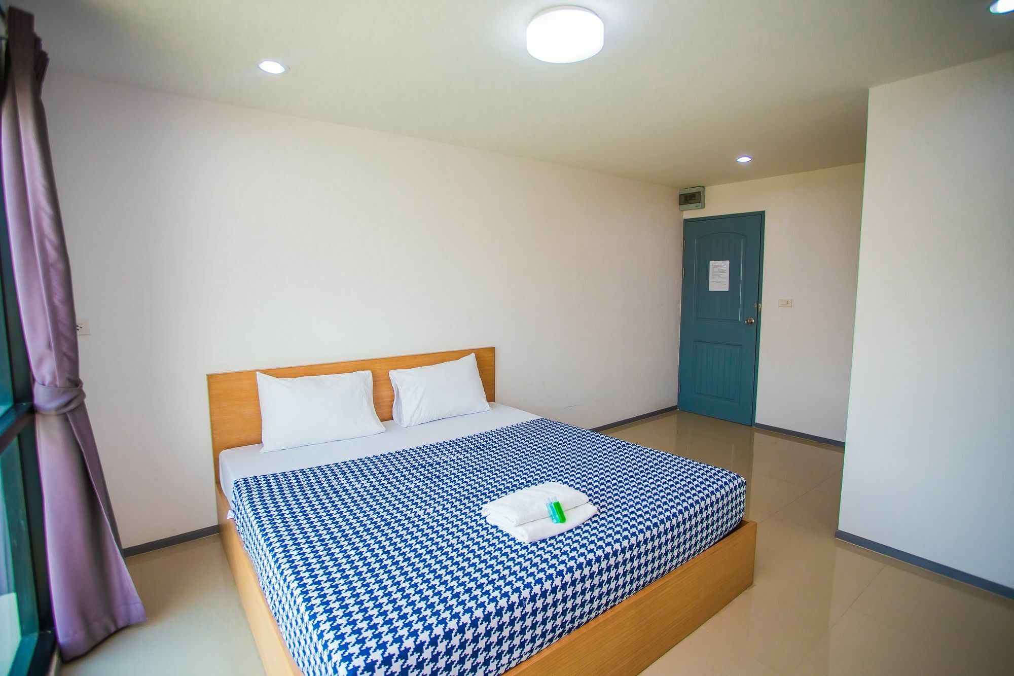 Promsook Apartment Chonburi Buitenkant foto