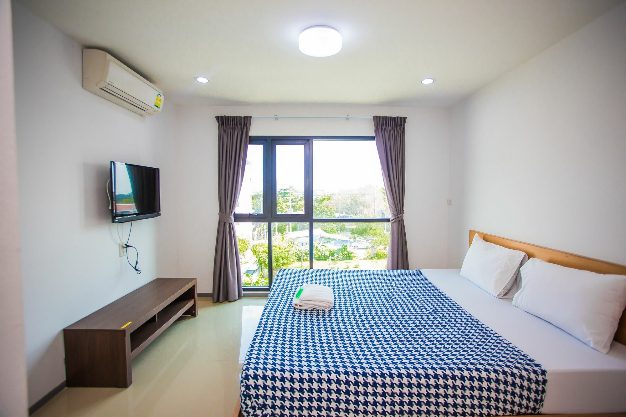 Promsook Apartment Chonburi Buitenkant foto