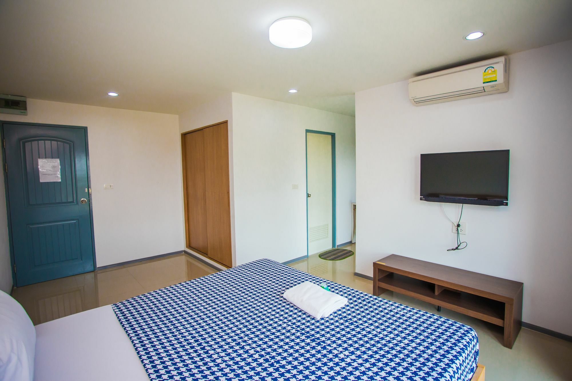 Promsook Apartment Chonburi Buitenkant foto