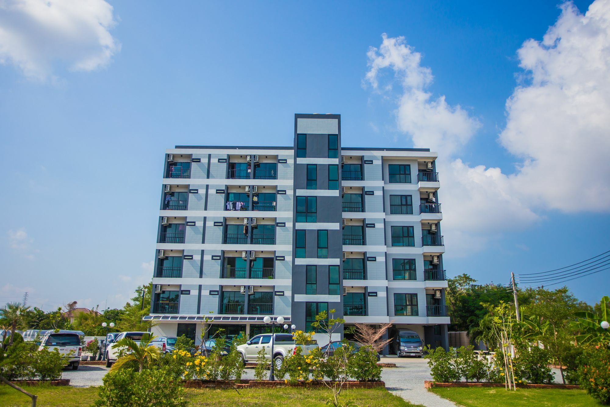 Promsook Apartment Chonburi Buitenkant foto